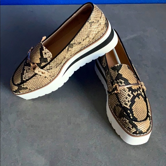 Shoes - New snake skin casual shoes